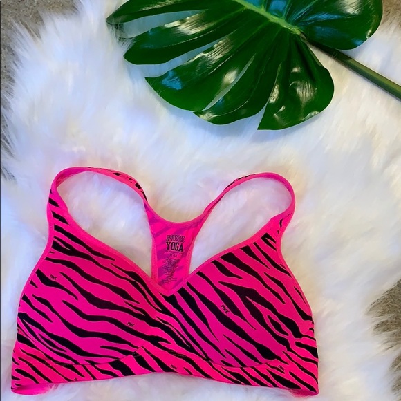 PINK Victoria's Secret Other - 🎄PINK Victoria’s Secret animal print sports bra M